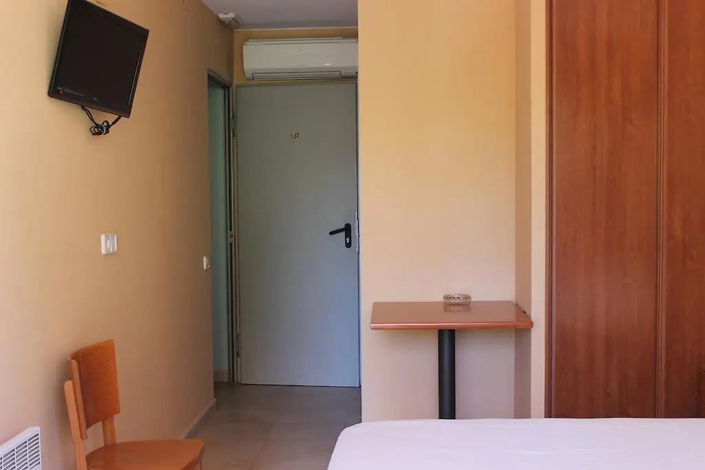 Hostal Cal Siles El Prat de Llobregat 0*,  Spain