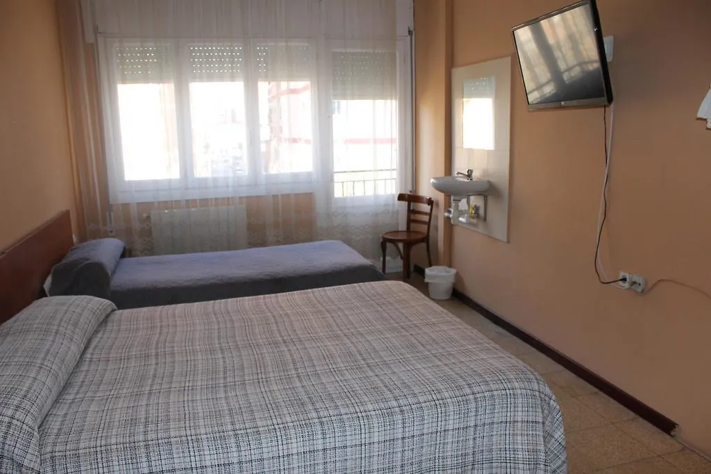 Guest house Hostal Cal Siles El Prat de Llobregat